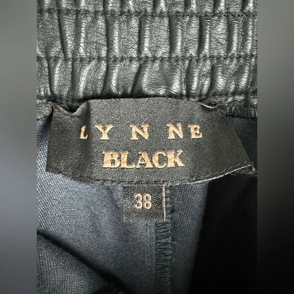 LYNNE high Waist trousers | Baggy pants in leather look - Picture 8 of 16